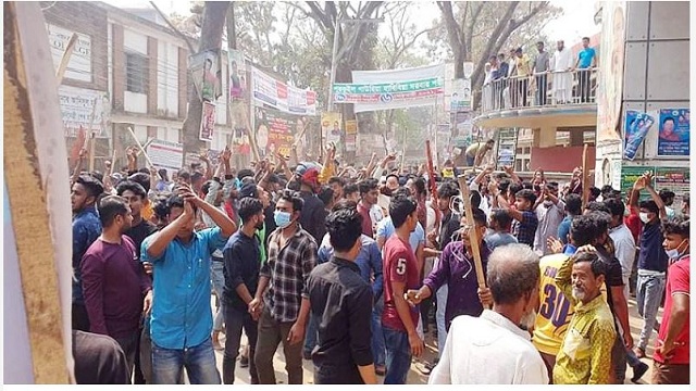 আইনমন্ত্রীর সামনেই দুই মেয়র প্রার্থীর সমর্থকদের সংঘর্ষ