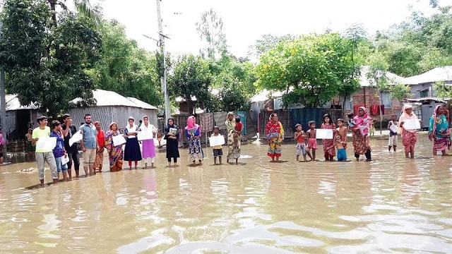 ডাউয়াবাড়ী ইউনিয়নের নেকবক্ত বাজারে পানিবন্দি  মানুষ