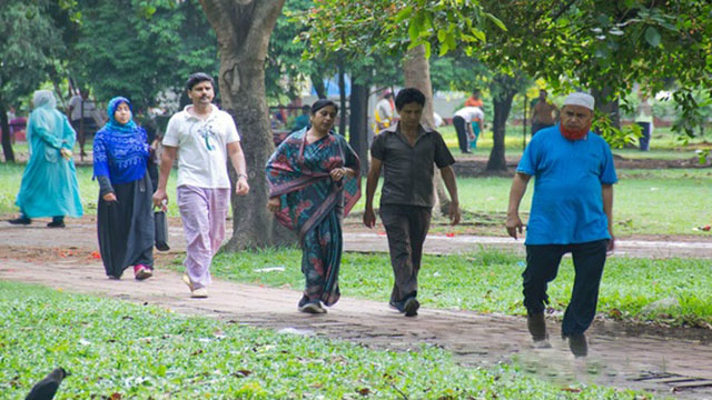 যেসব কারণে নিয়মিত হাঁটবেন