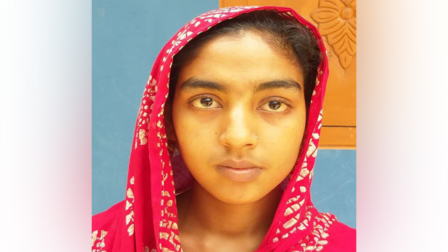 বাঘায় এসএসসি পাশ করলো বাক ও শ্রবণ প্রতিবন্ধী জুঁই