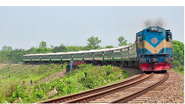 ৩১ মে থেকে ট্রেন চলাচল শুরু, এক সিট খালি রেখেই বিক্রি হবে টিকেট