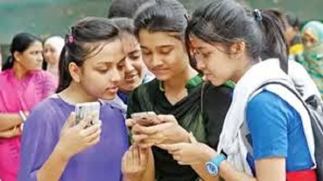 এসএসসির ফল রোববার, প্রকাশ হবে ফেসবুক লাইভে