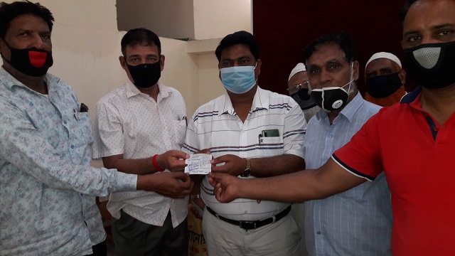 ত্রাণ তহবিলে ৬০ হাজার টাকা দিল গোদাগাড়ী উপজেলা মুক্তিযোদ্ধা সংসদ